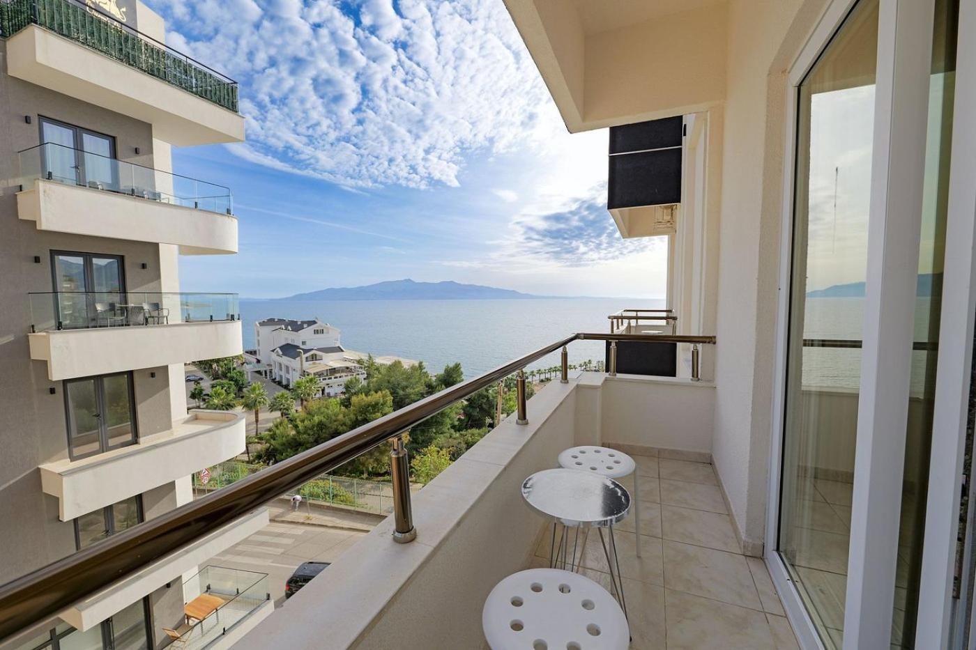 Helia Seaside Hotel Saranda Extérieur photo