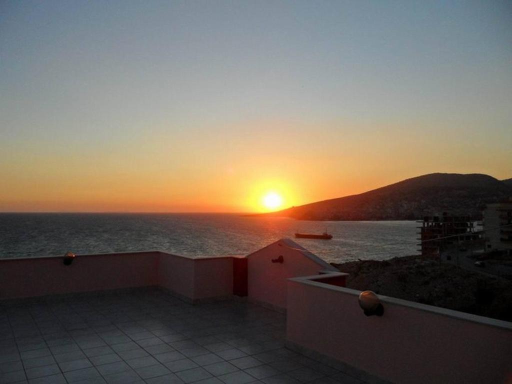 Helia Seaside Hotel Saranda Extérieur photo
